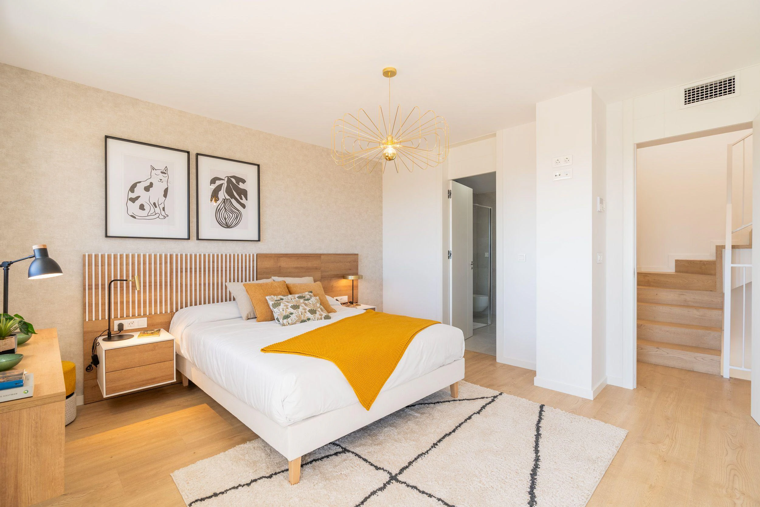 Te koop: rijtjeshuis in La Nucía met 4 slaapkamers en 3 badkamers.