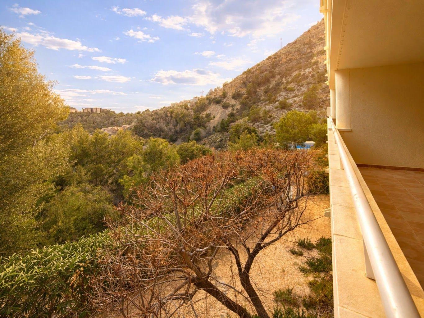 Apartament na sprzedaż w Altea Hills z 3 sypialniami i wspólnym basenem.