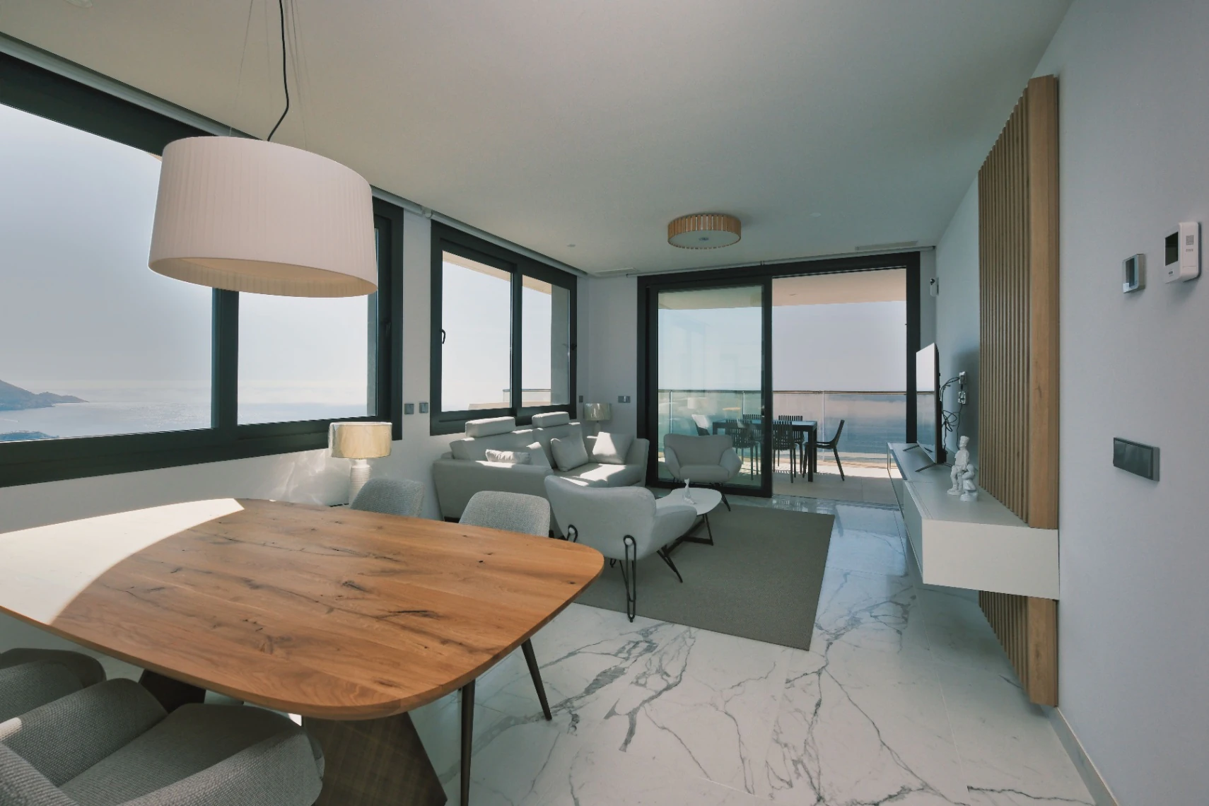 Dachgeschosswohnung zum Verkauf in Benidorm mit 3 Schlafzimmern und beheiztem Pool.
