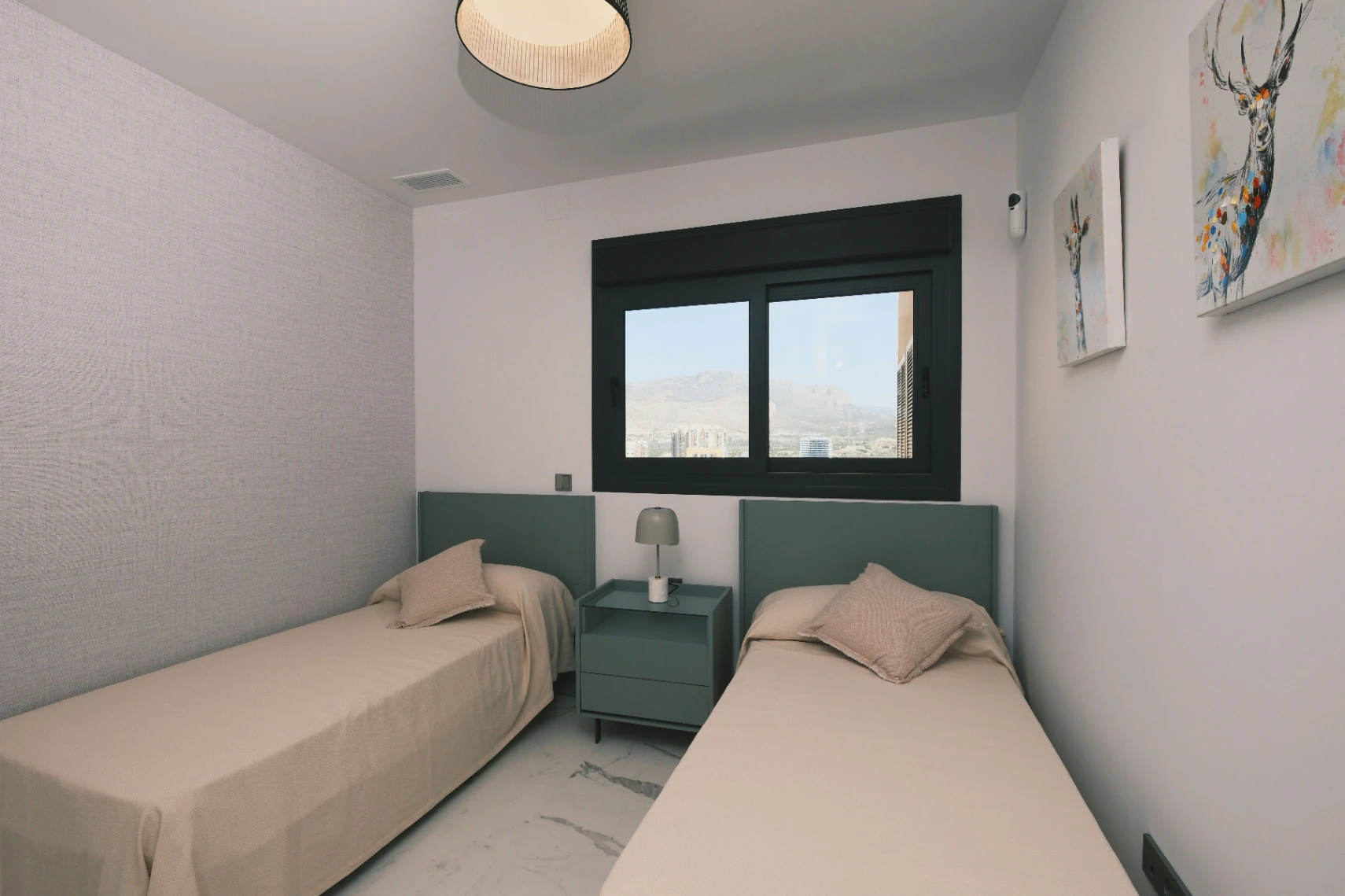 Dachgeschosswohnung zum Verkauf in Benidorm mit 3 Schlafzimmern und beheiztem Pool.