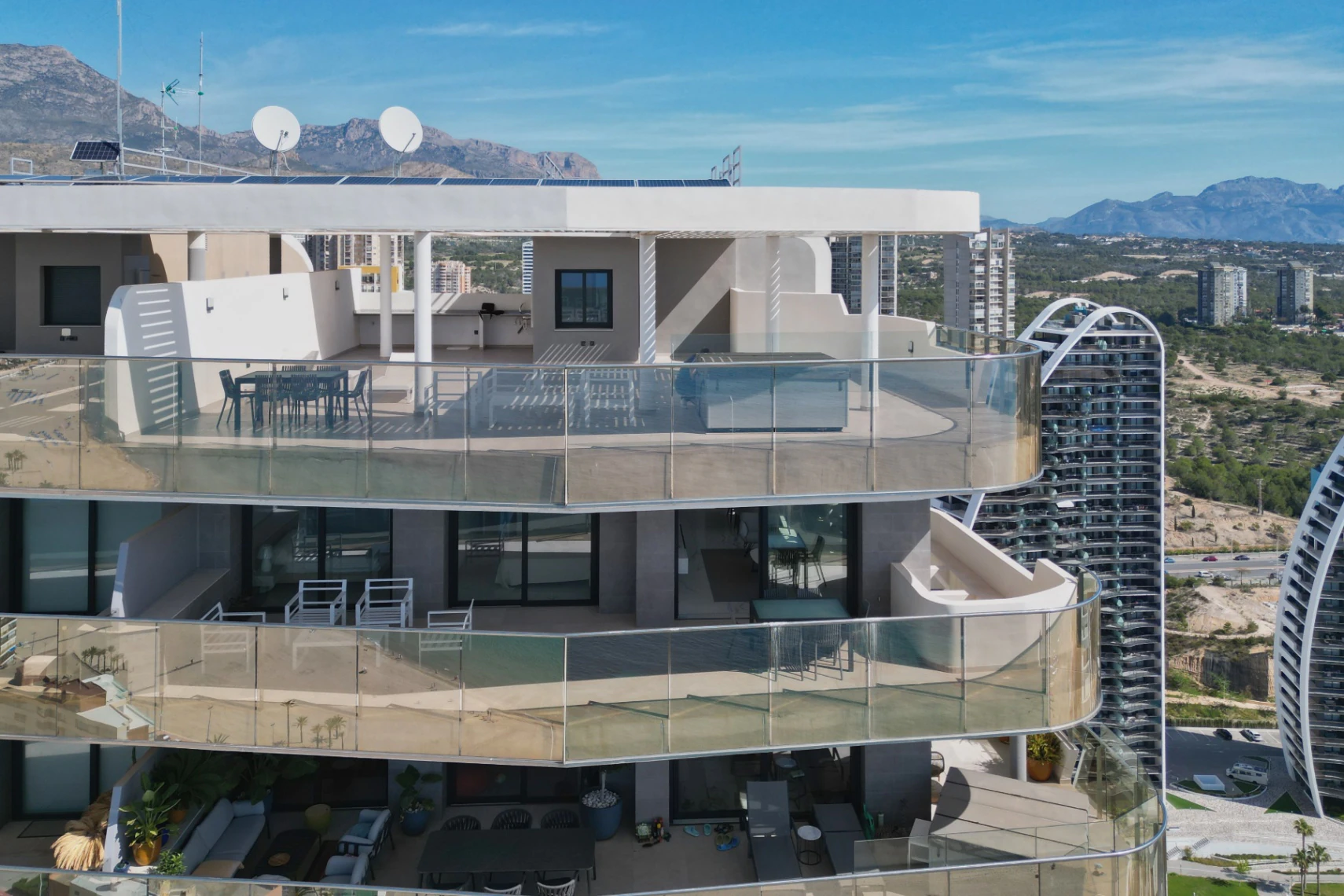Dachgeschosswohnung zum Verkauf in Benidorm mit 3 Schlafzimmern und beheiztem Pool.