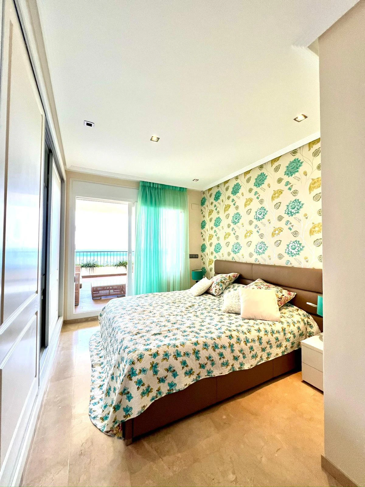Luxuswohnung in erster Meereslinie in Mascarat, Altea