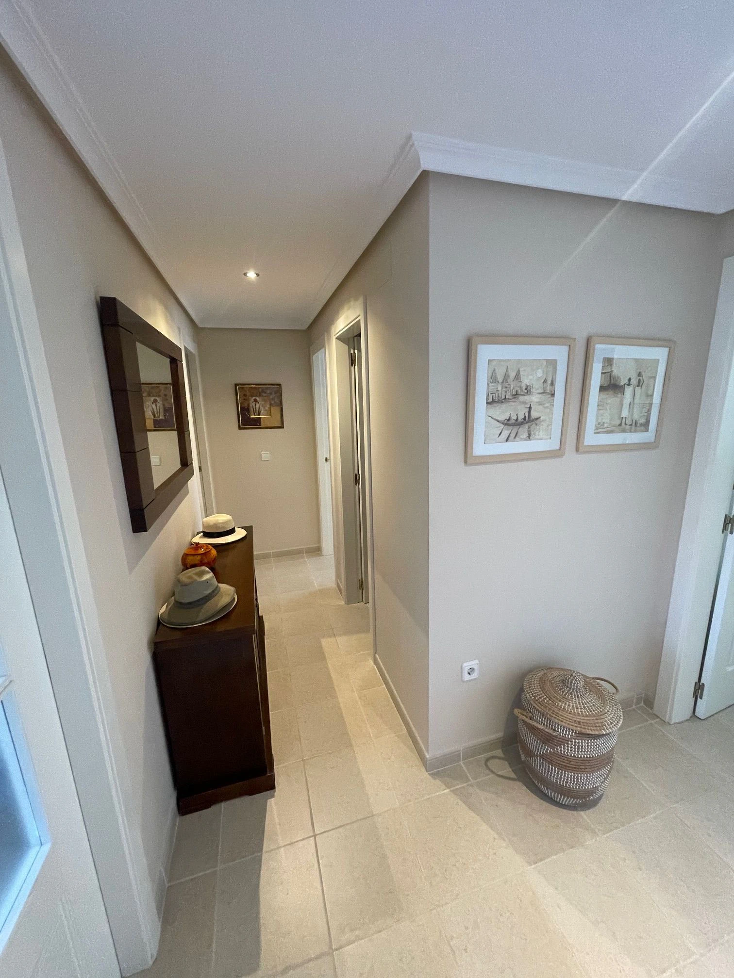Sea View 2-Bedroom Apartment for Sale in Mascarat near Marina Greenwich