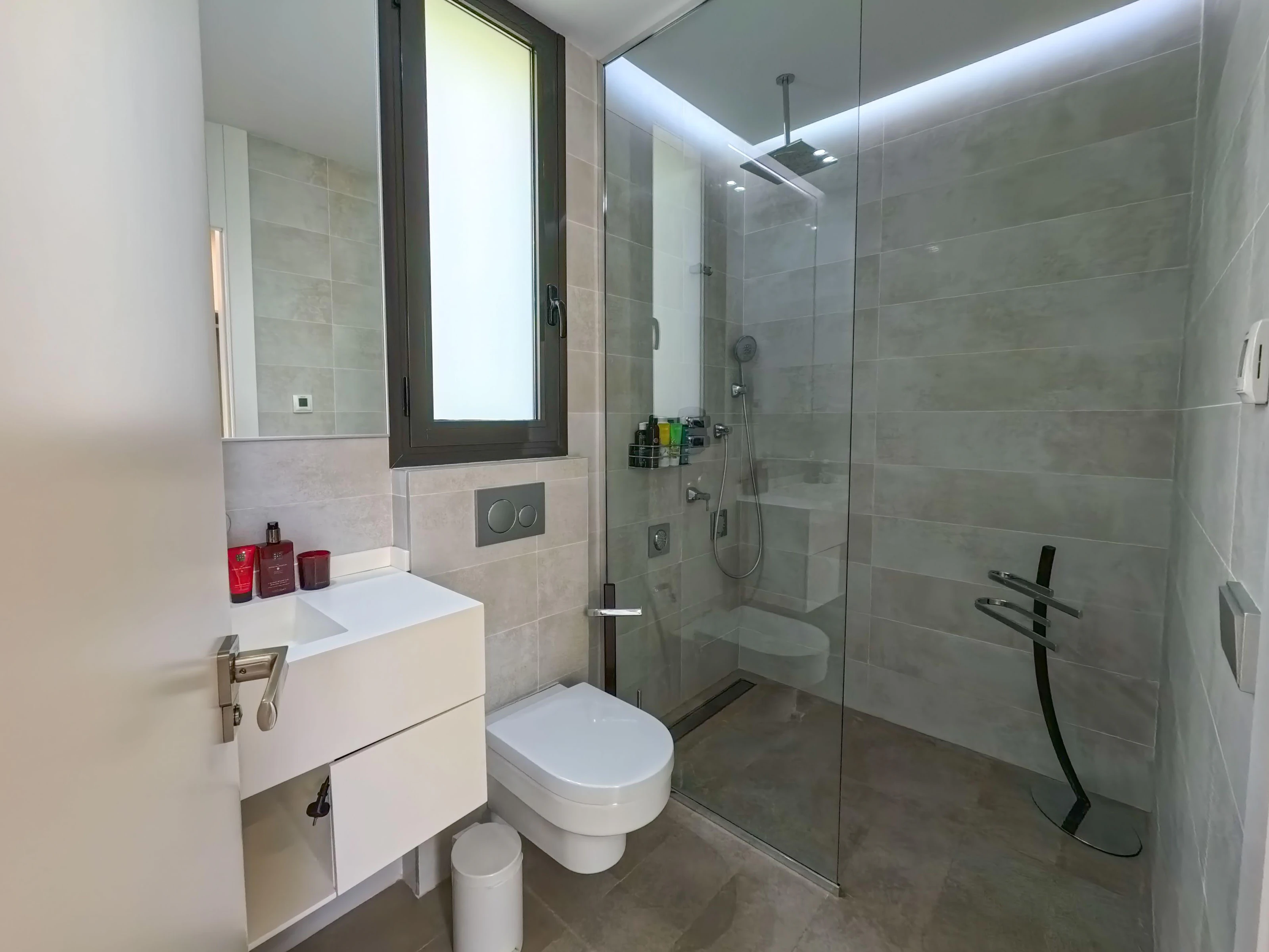 Chalet for sale in Finestrat, Sierra Cortina: 4 bedrooms, private pool.