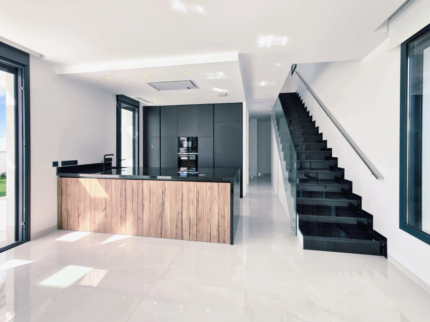 Moderne Villa in Sierra Cortina – Komfort, Design und Top-Lage an der Costa Blanca