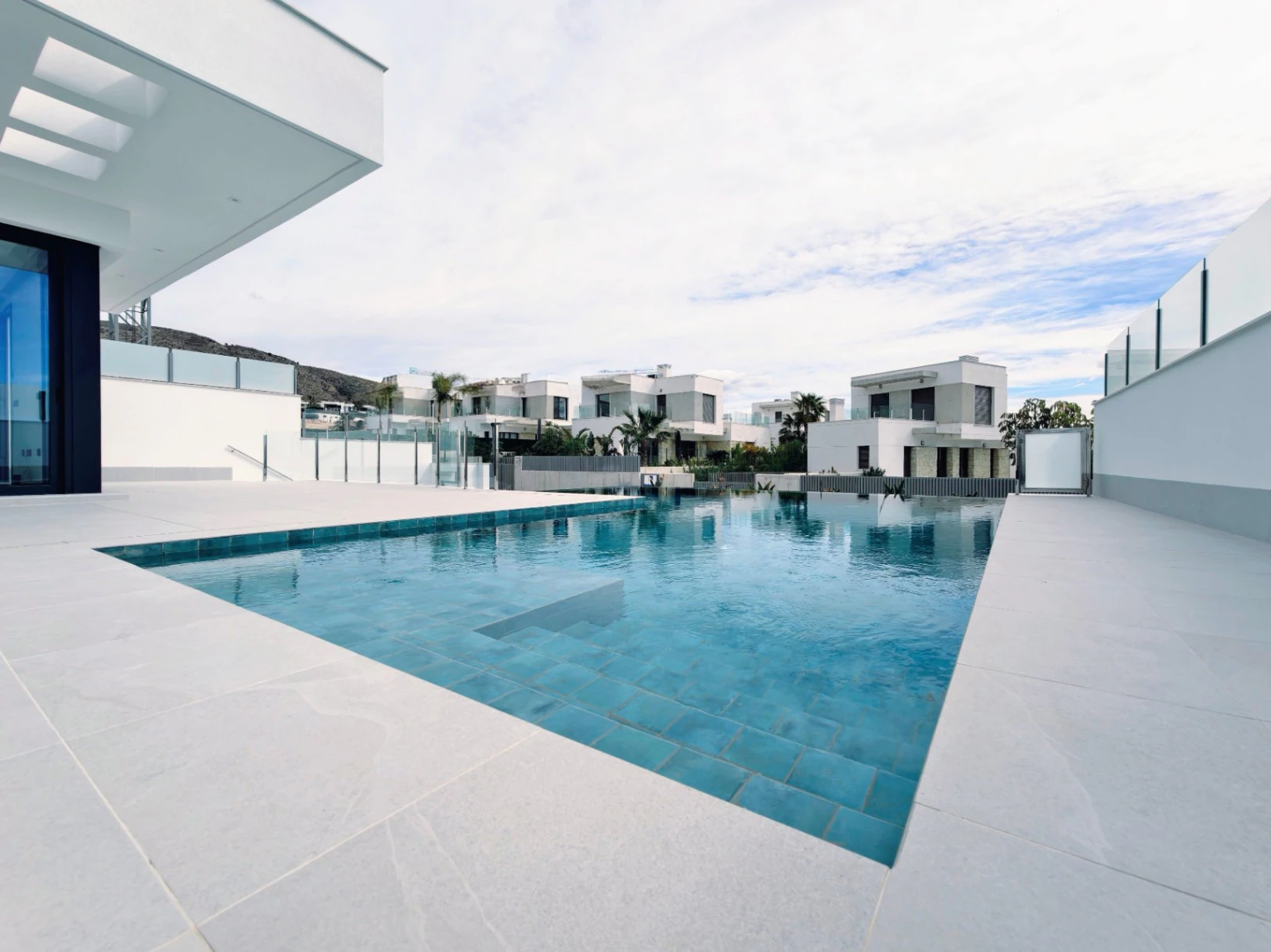 Moderne Villa in Sierra Cortina – Komfort, Design und Top-Lage an der Costa Blanca