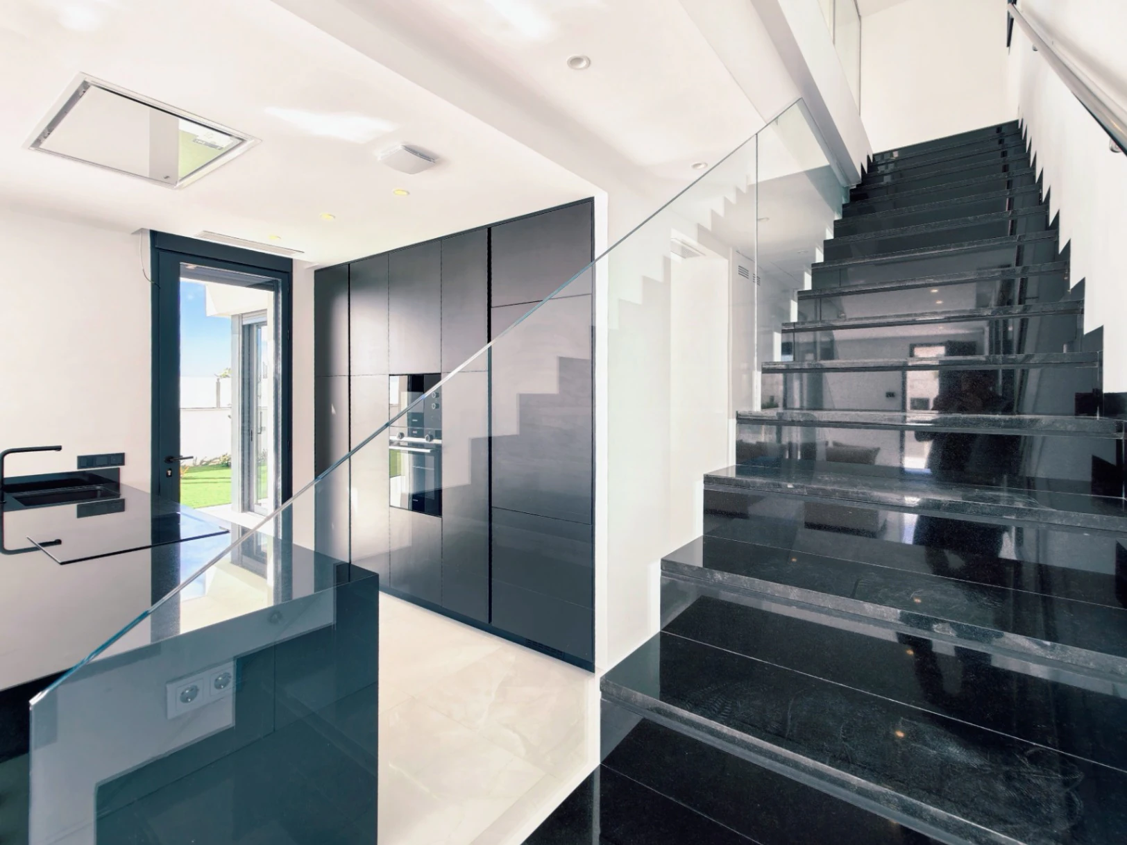 Moderne Villa in Sierra Cortina – Komfort, Design und Top-Lage an der Costa Blanca