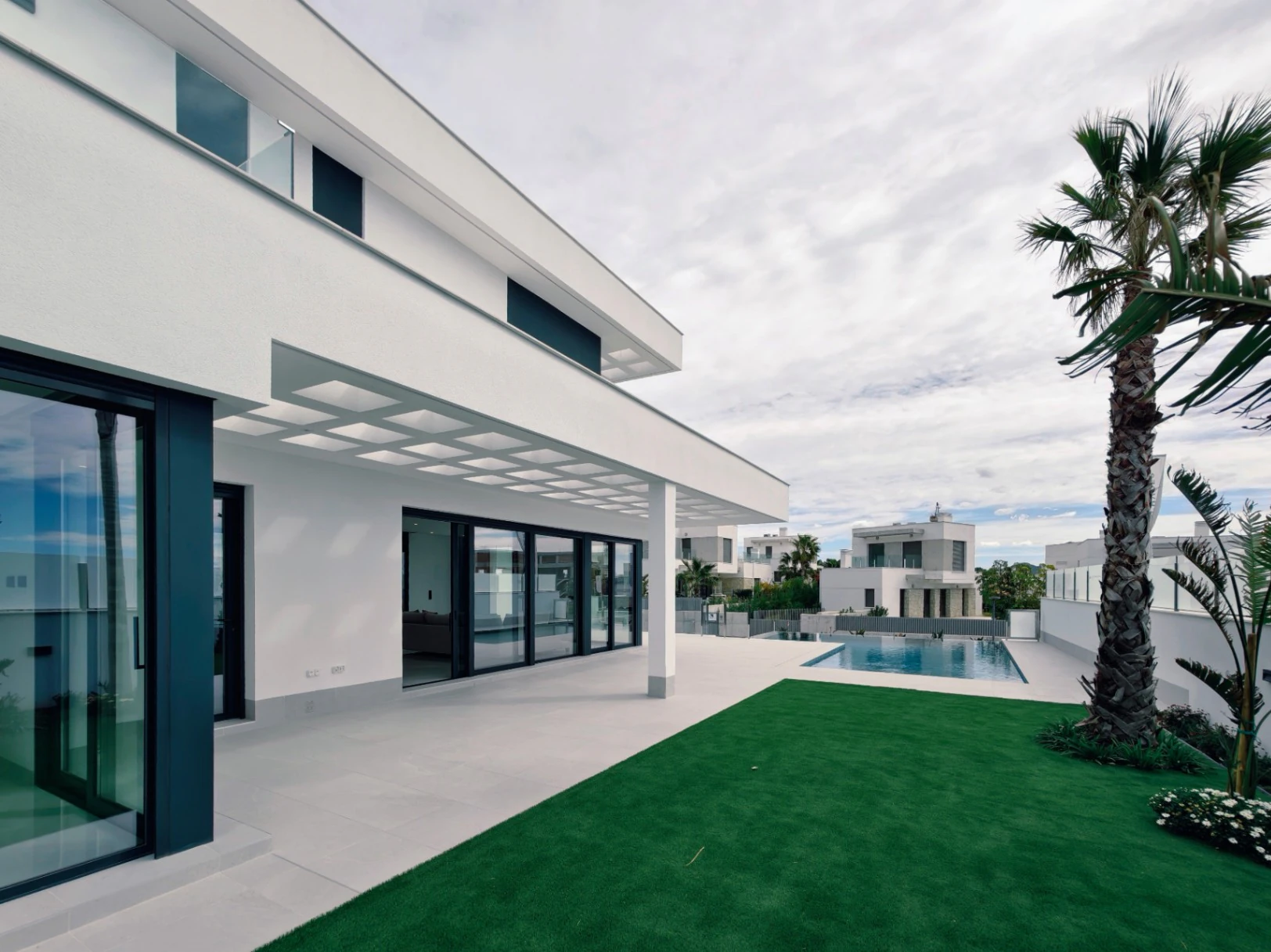 Moderne Villa in Sierra Cortina – Komfort, Design und Top-Lage an der Costa Blanca