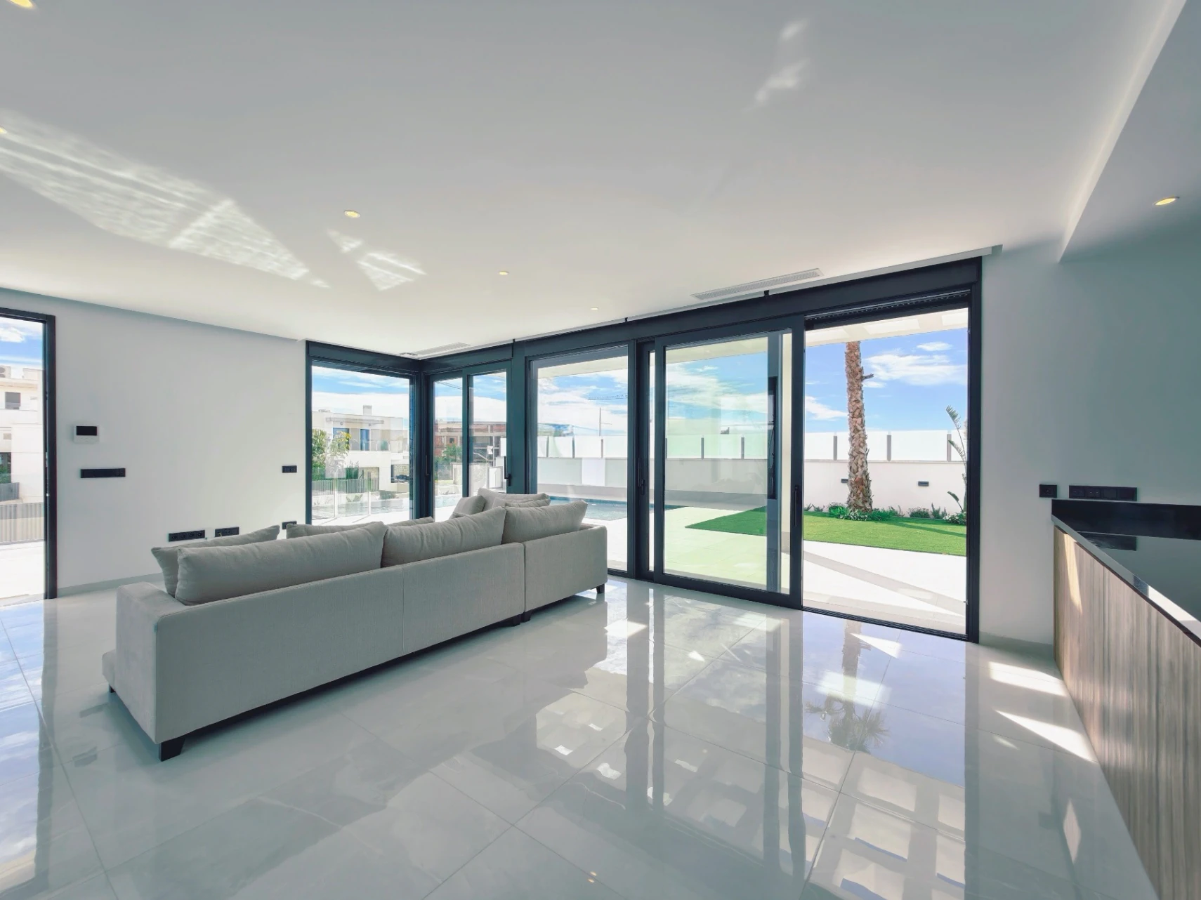 Moderne Villa in Sierra Cortina – Komfort, Design und Top-Lage an der Costa Blanca