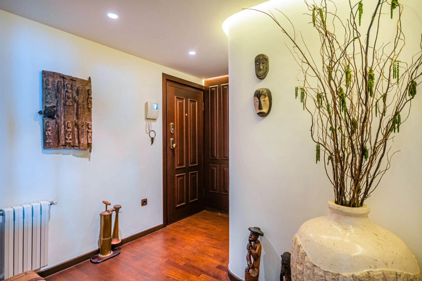 Luxury apartment for sale with 3 bedrooms and 3 bathrooms frontline in Benidorm.