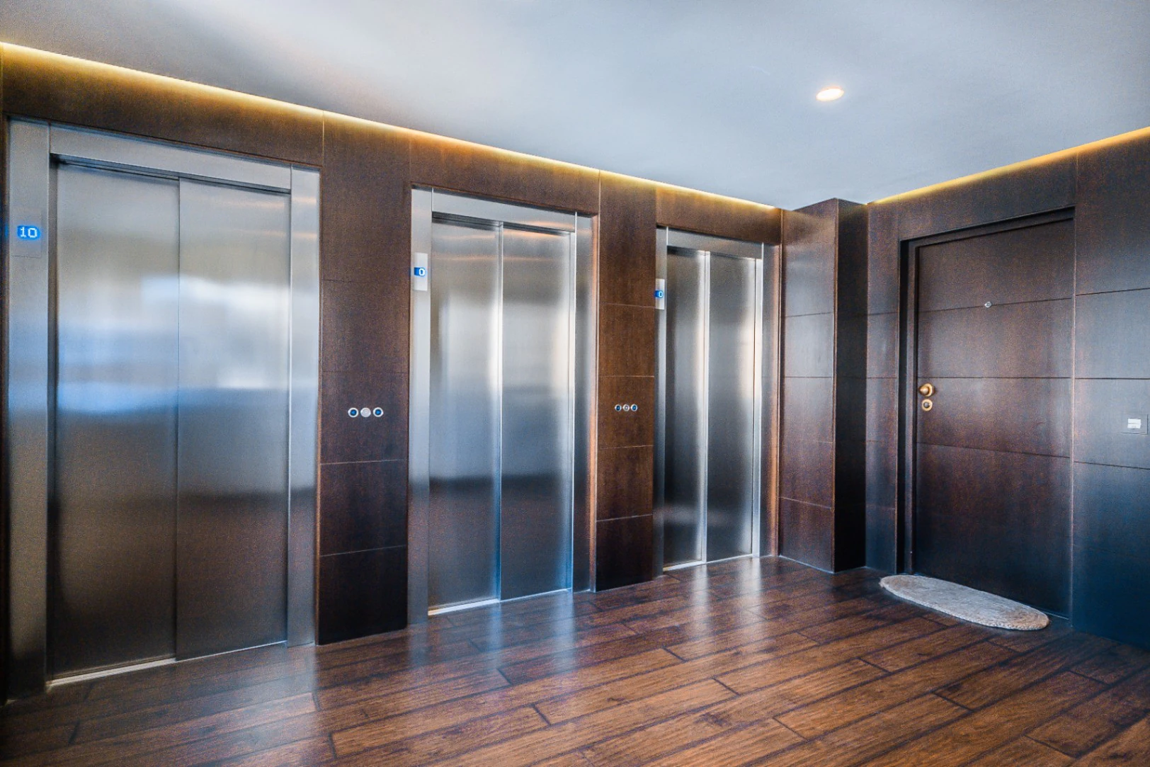 Luxury apartment for sale with 3 bedrooms and 3 bathrooms frontline in Benidorm.