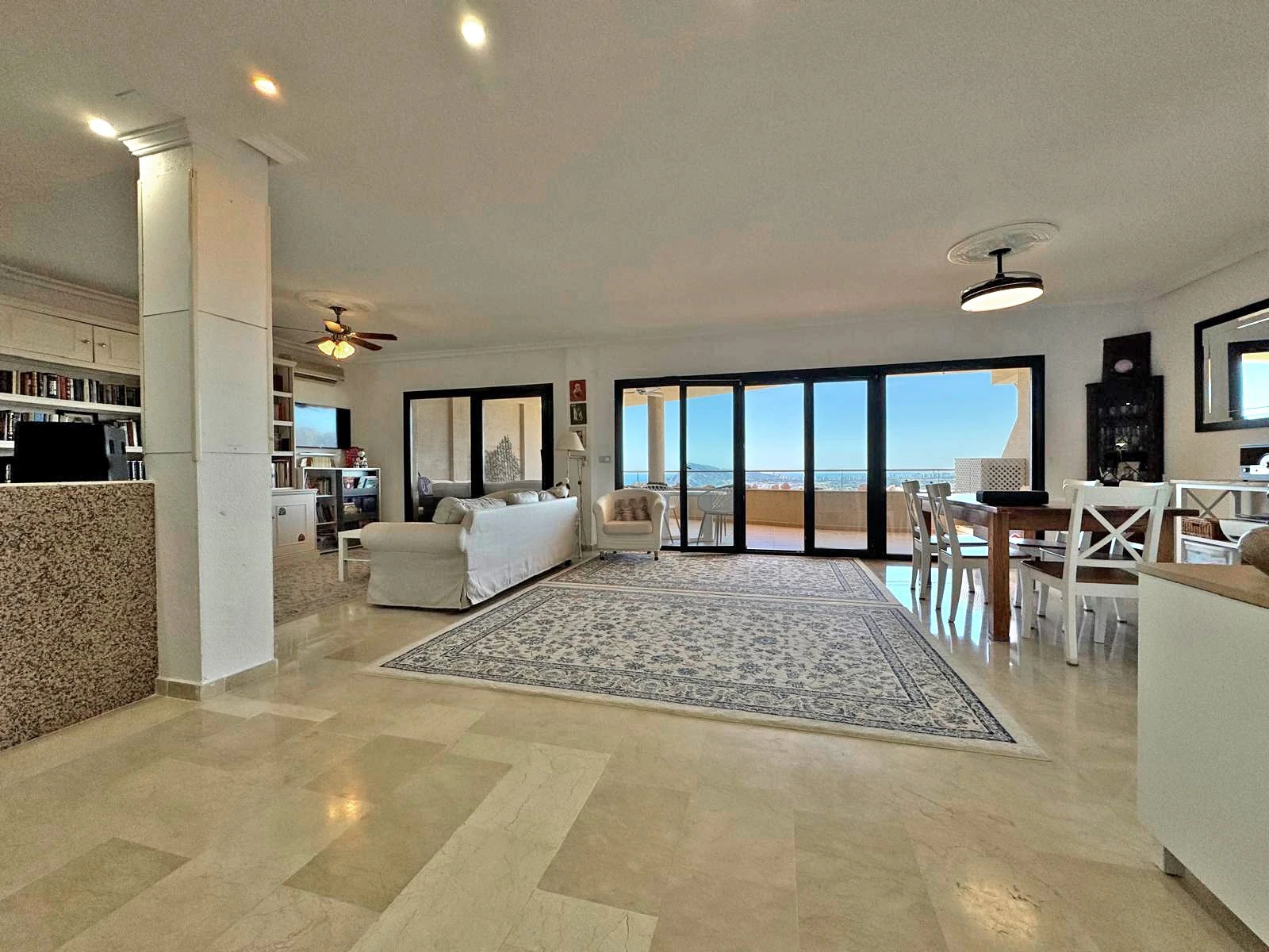 Penthouse mit Panoramablick auf das Meer in Altea zu verkaufen – exklusive Immobilie an der nördlichen Costa Blanca