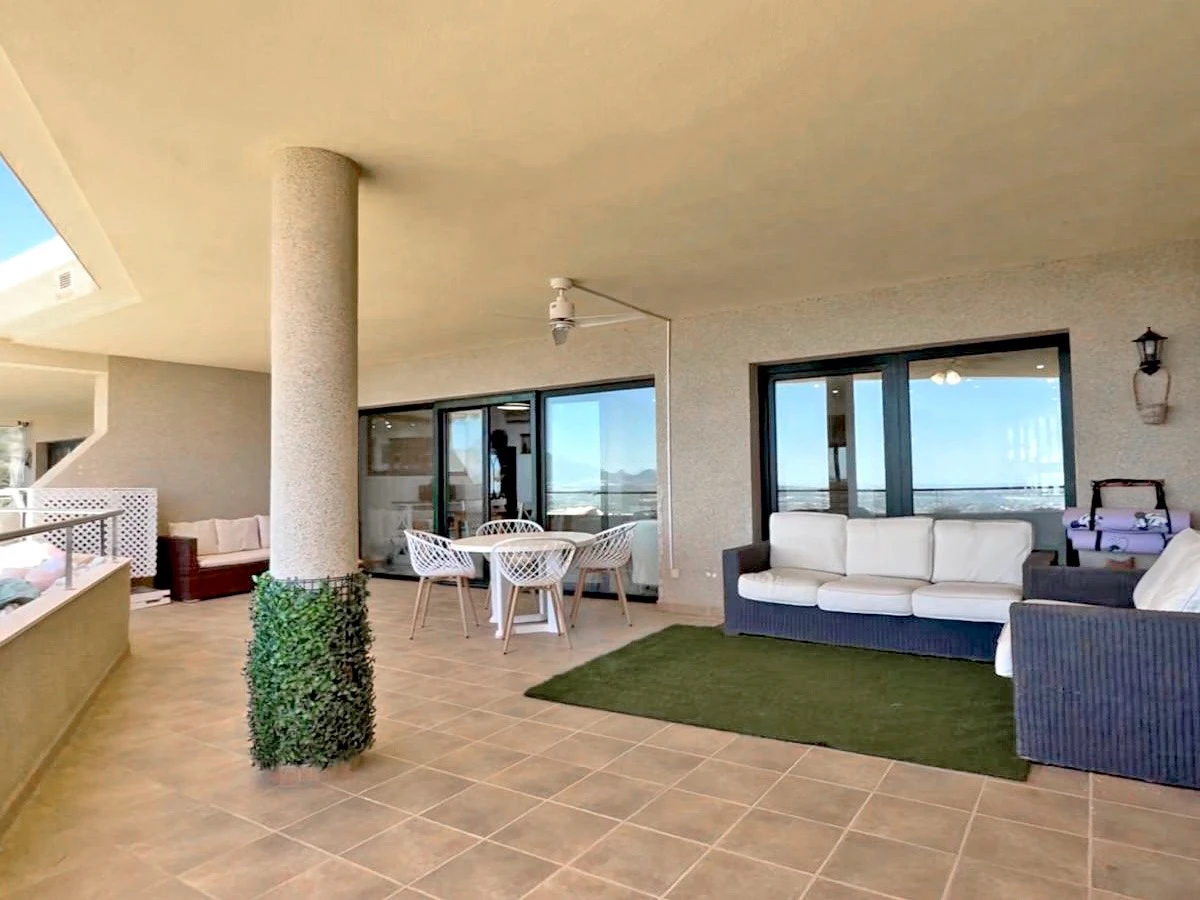 Penthouse mit Panoramablick auf das Meer in Altea zu verkaufen – exklusive Immobilie an der nördlichen Costa Blanca