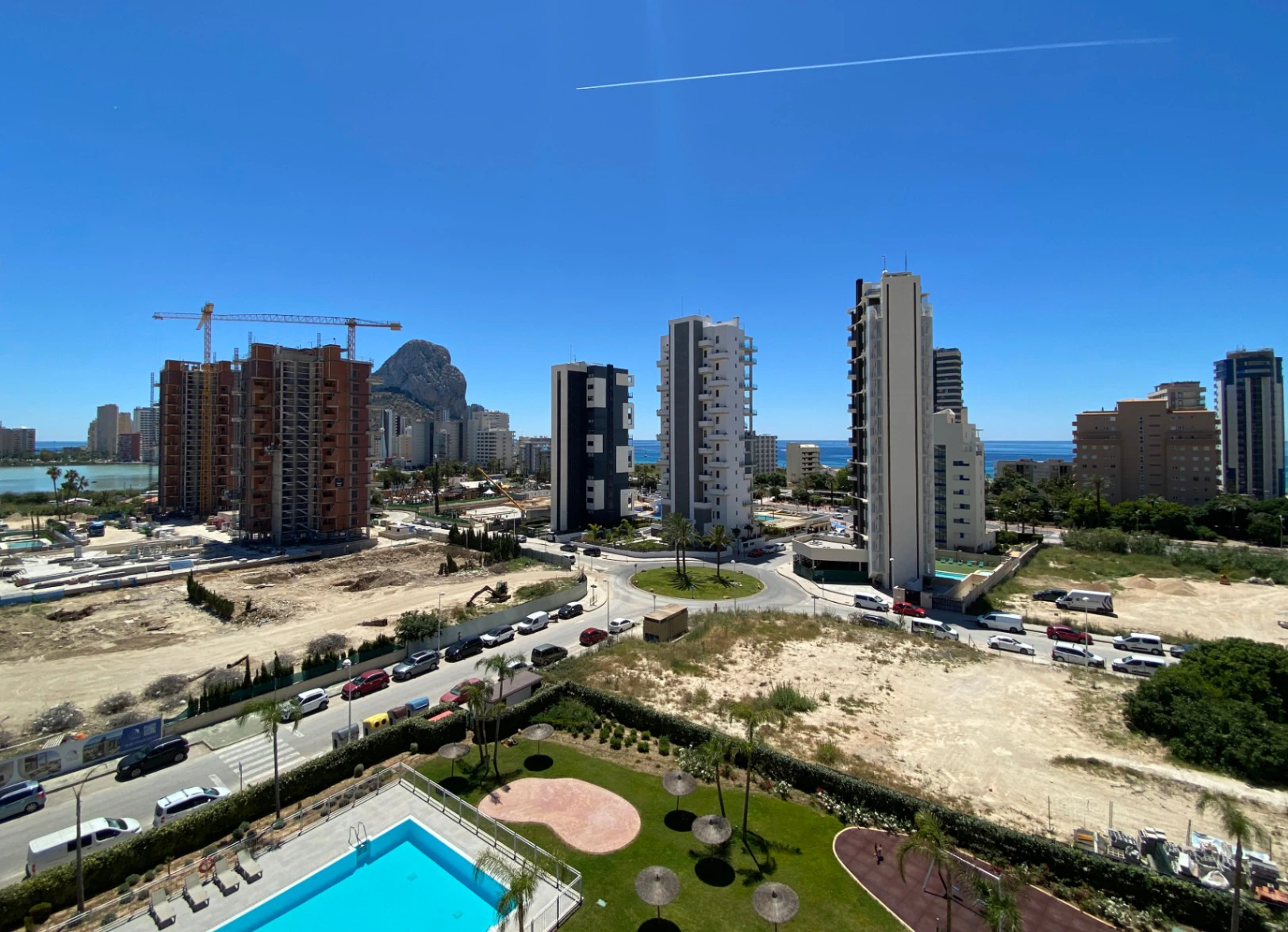 Duplex Apartment for Sale in Calpe – Modern Property Just 200 Metres from the Sea on the Costa Blanca