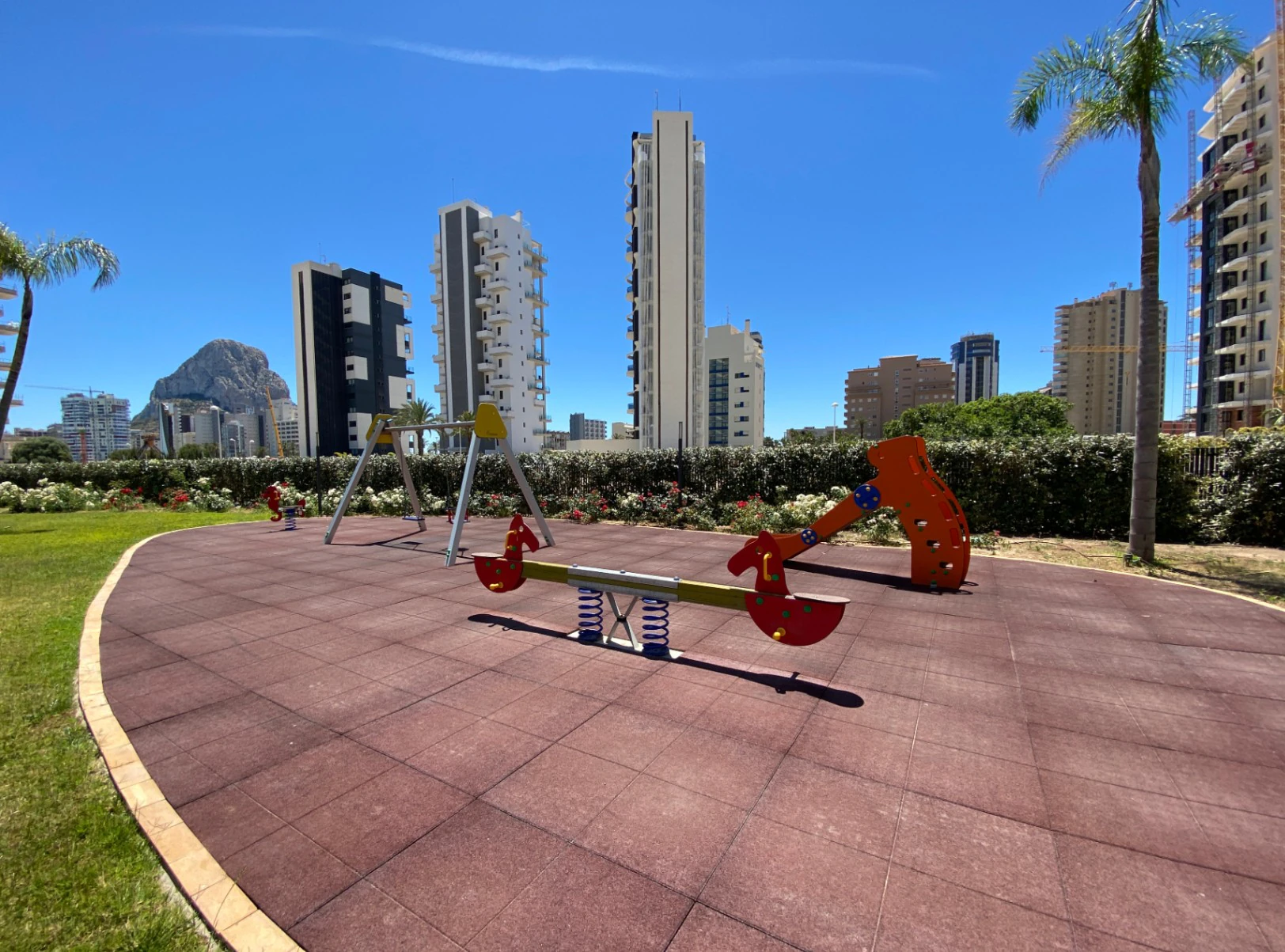 Duplex Apartment for Sale in Calpe – Modern Property Just 200 Metres from the Sea on the Costa Blanca
