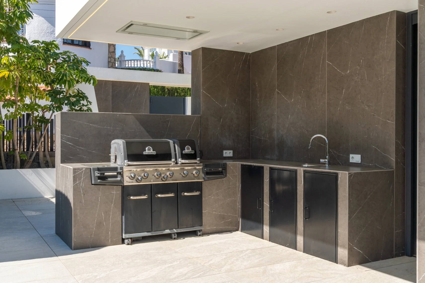 Modern Luxury Villa for Sale in Calpe, Costa Blanca North – Close to the Sea