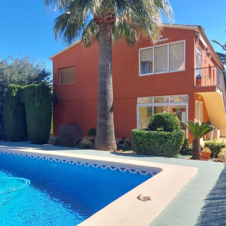 Chalet independiente, en primera línea de playa