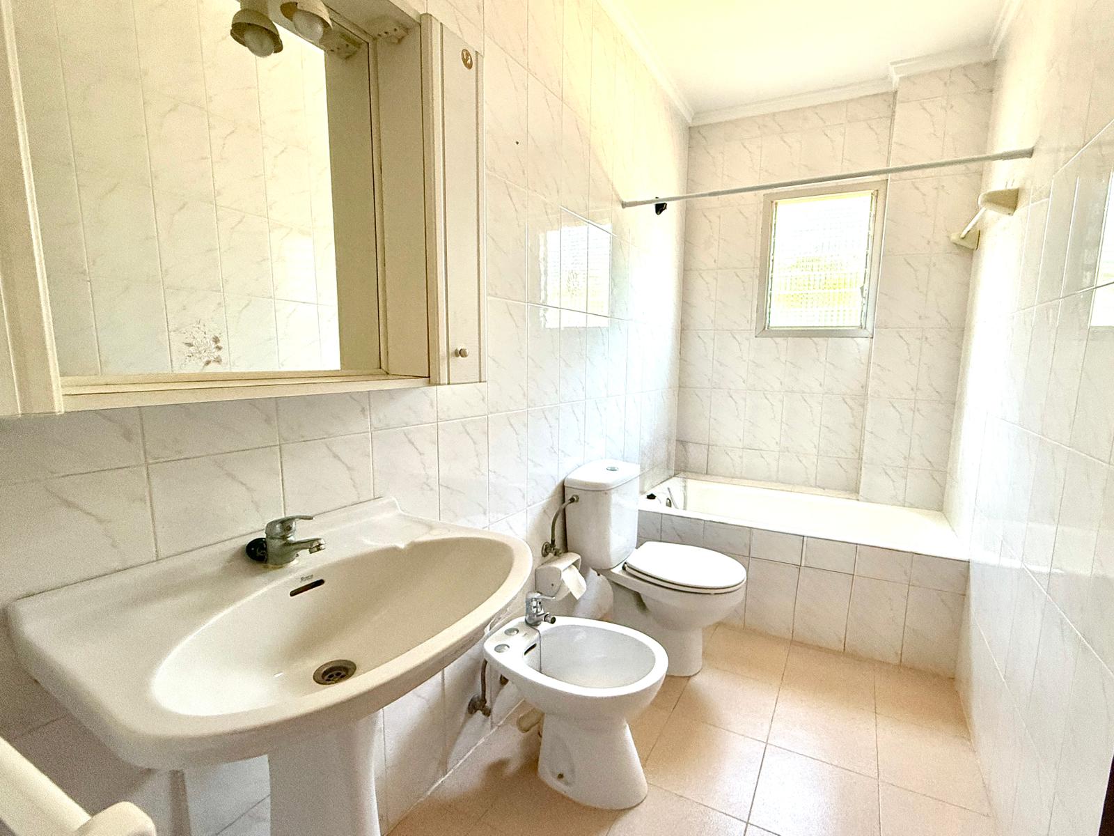 Exclusiva finca con gran potencial en Denia, 4415m parcela con 2 casas y varias construcciones