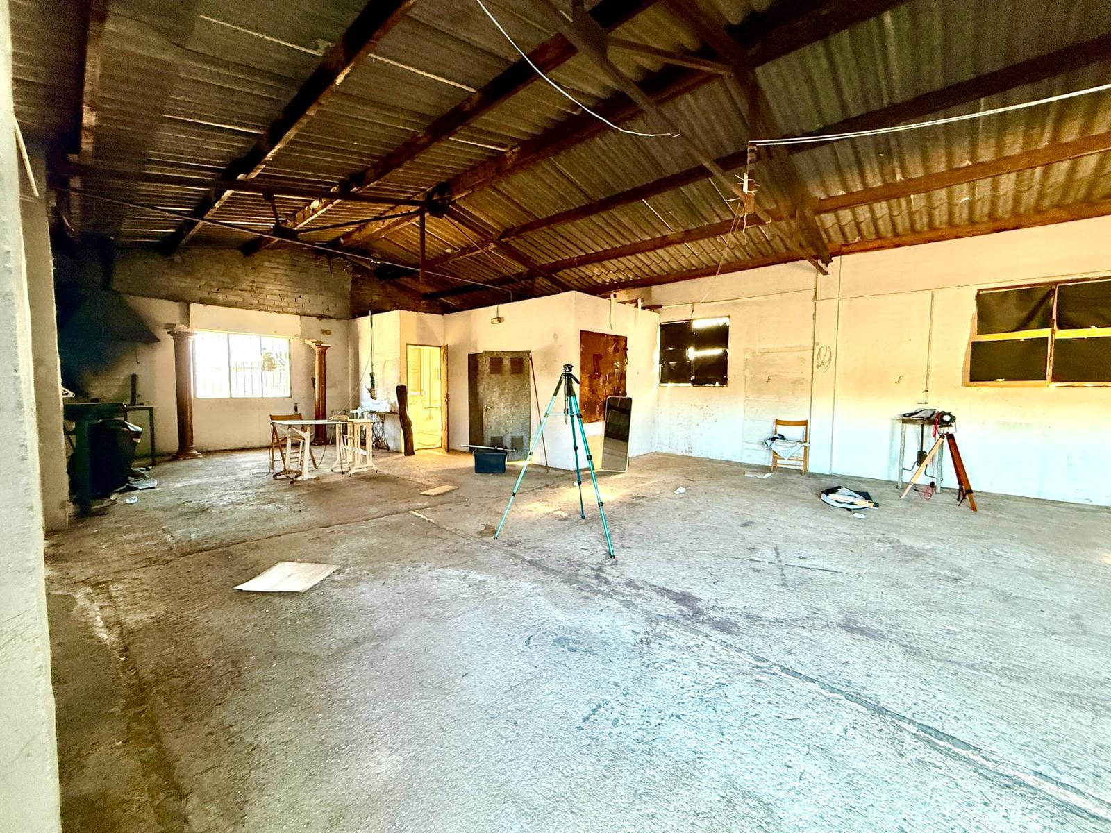Exclusiva finca con gran potencial en Denia, 4415m parcela con 2 casas y varias construcciones