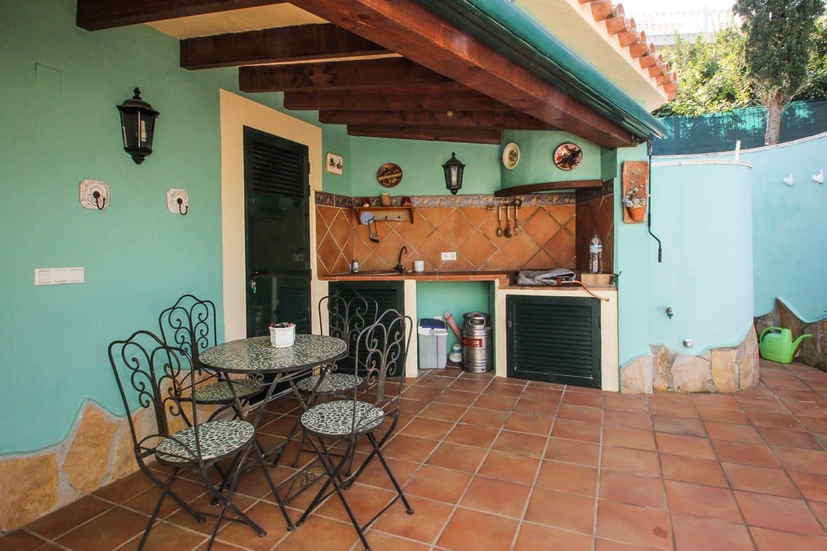Chalet en Denia con sol todo el año y vistas panorámicas al mar