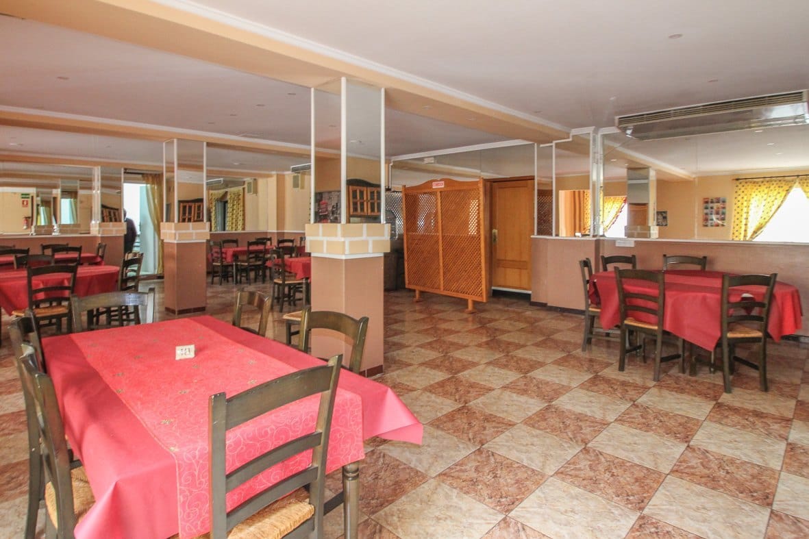 Hostal y restaurante con licencia