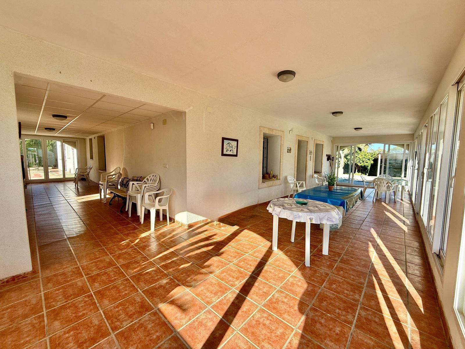 Exclusiva finca con gran potencial en Denia, 4415m parcela con 2 casas y varias construcciones