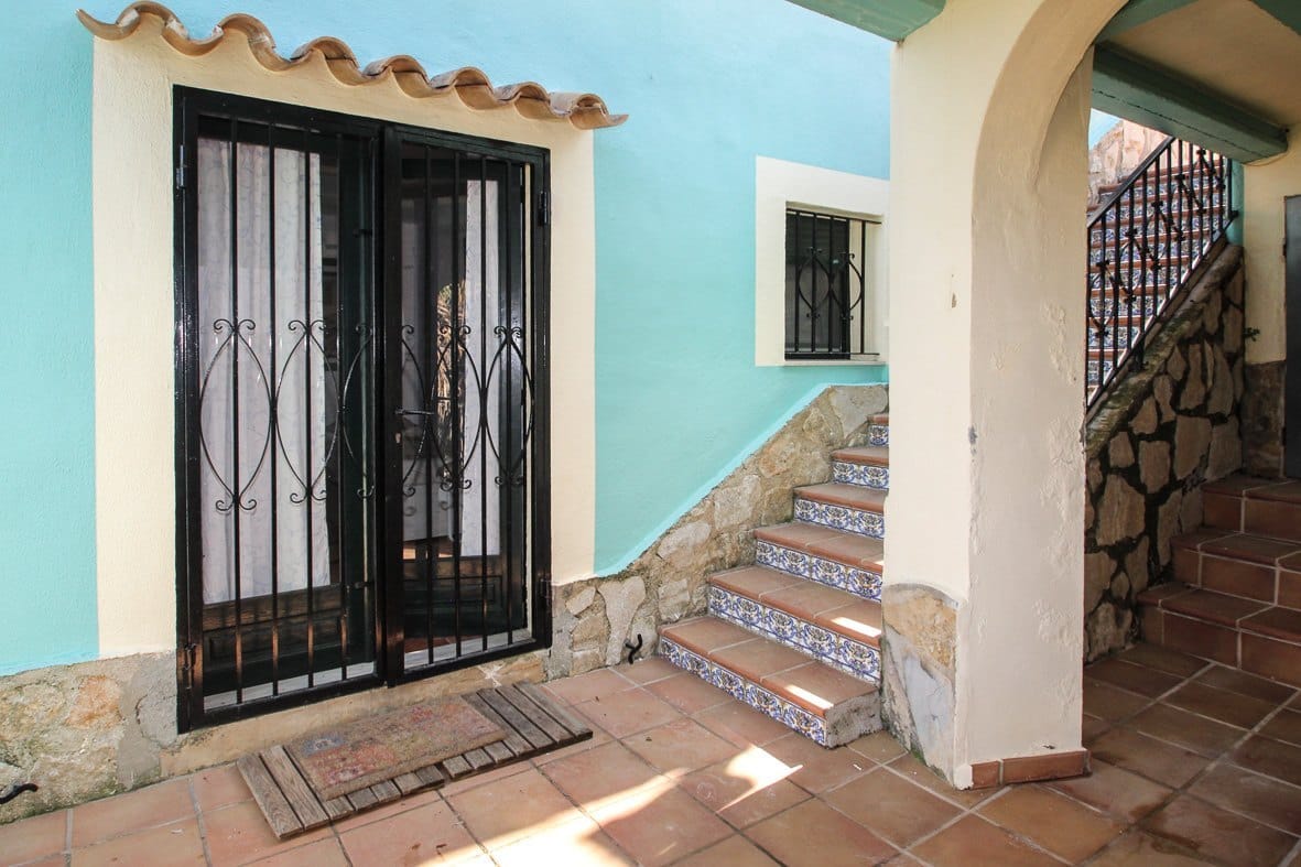 Chalet en Denia con sol todo el año y vistas panorámicas al mar