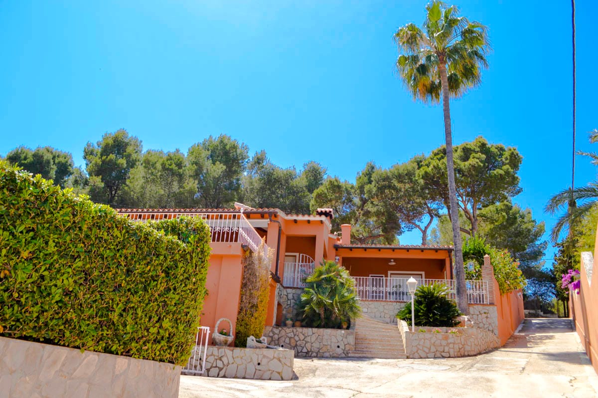 Villa situada en Las Rotas de Dènia con increíbles vistas al mar.
