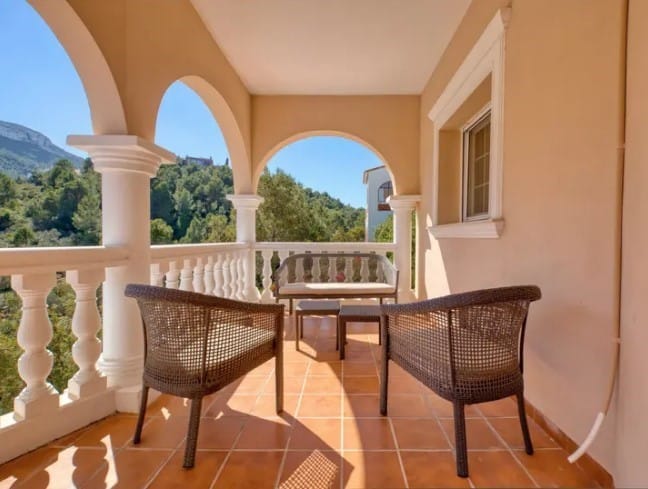 Venta. Chalet/Villa en Dénia