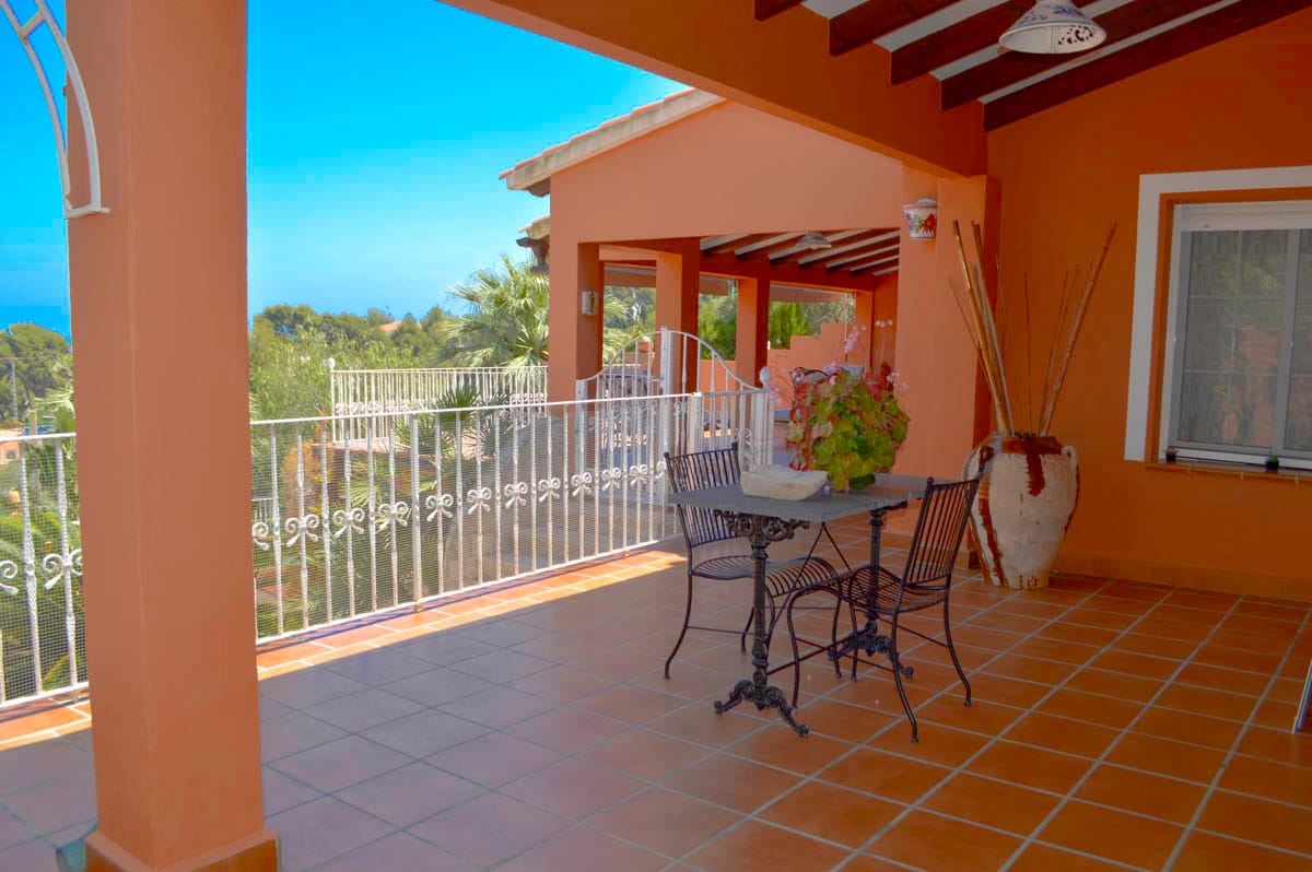 Villa situada en Las Rotas de Dènia con increíbles vistas al mar.