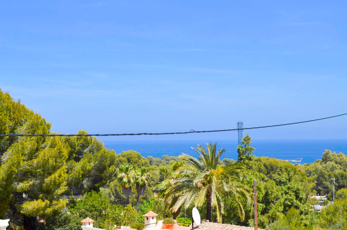 Villa situada en Las Rotas de Dènia con increíbles vistas al mar.