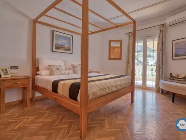 Venta. Chalet/Villa en Dénia