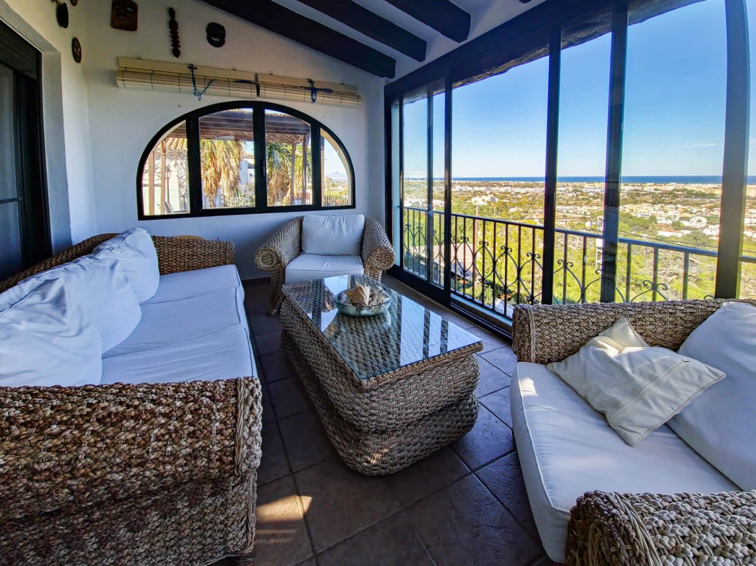 Chalet en Denia con sol todo el año y vistas panorámicas al mar