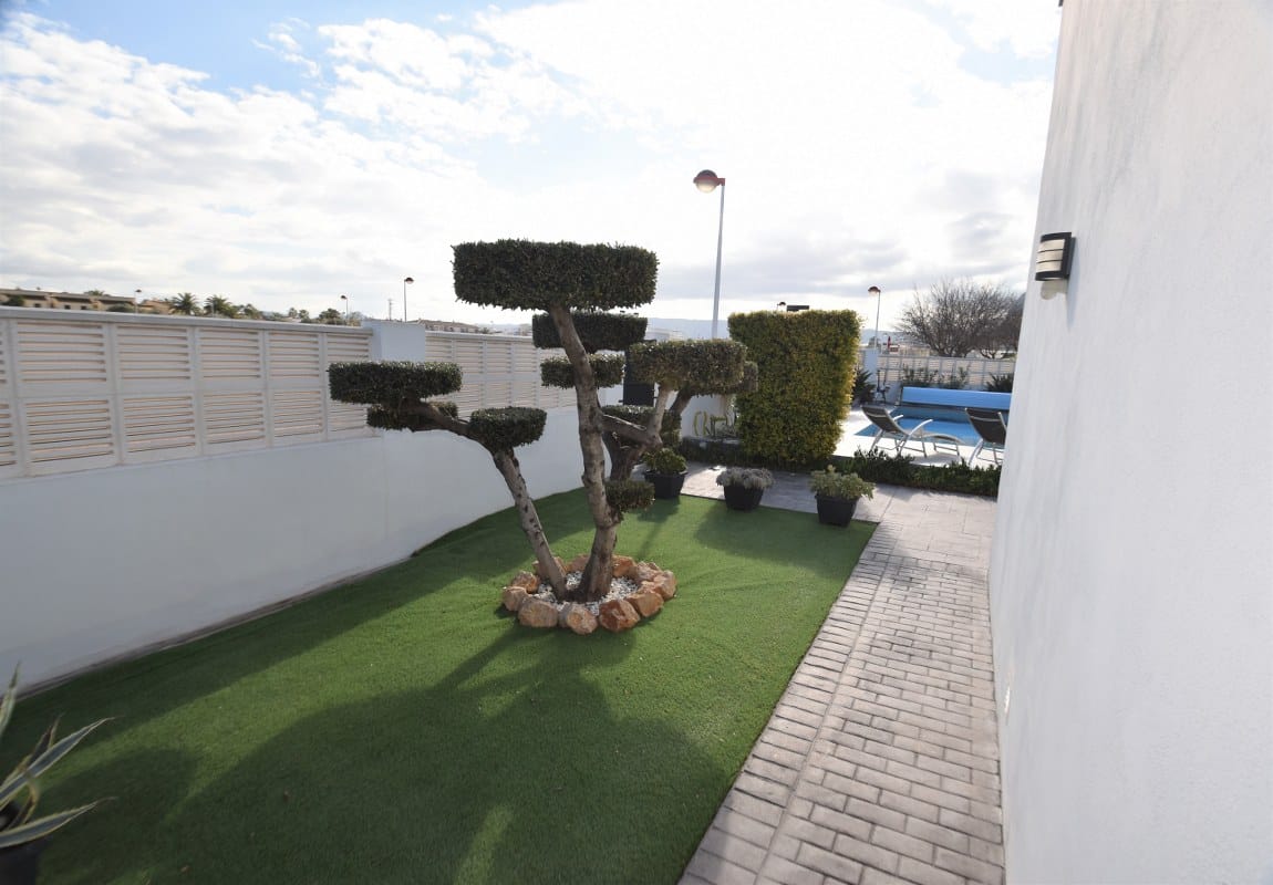 Casa nueva moderna lista para ocupar
