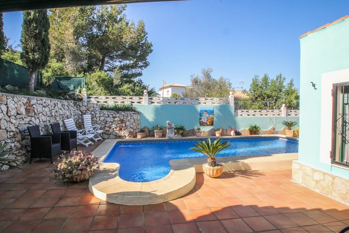 Chalet en Denia con sol todo el año y vistas panorámicas al mar