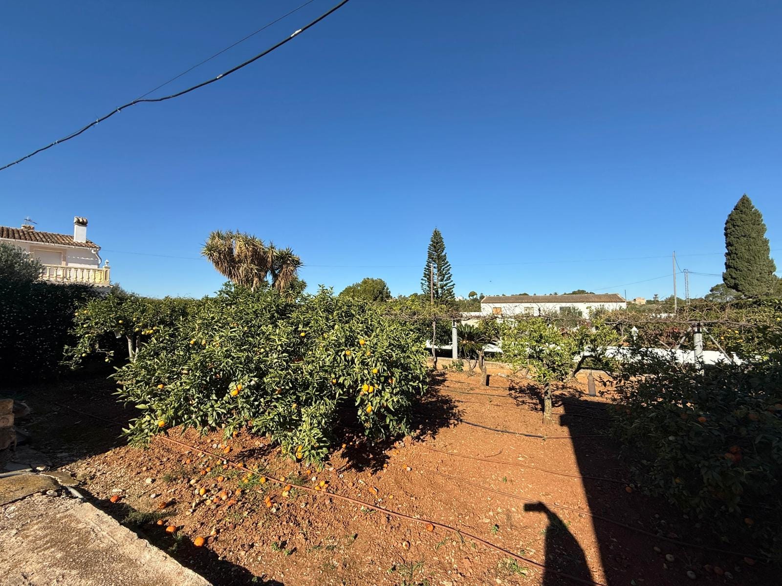 Exclusiva finca con gran potencial en Denia, 4415m parcela con 2 casas y varias construcciones