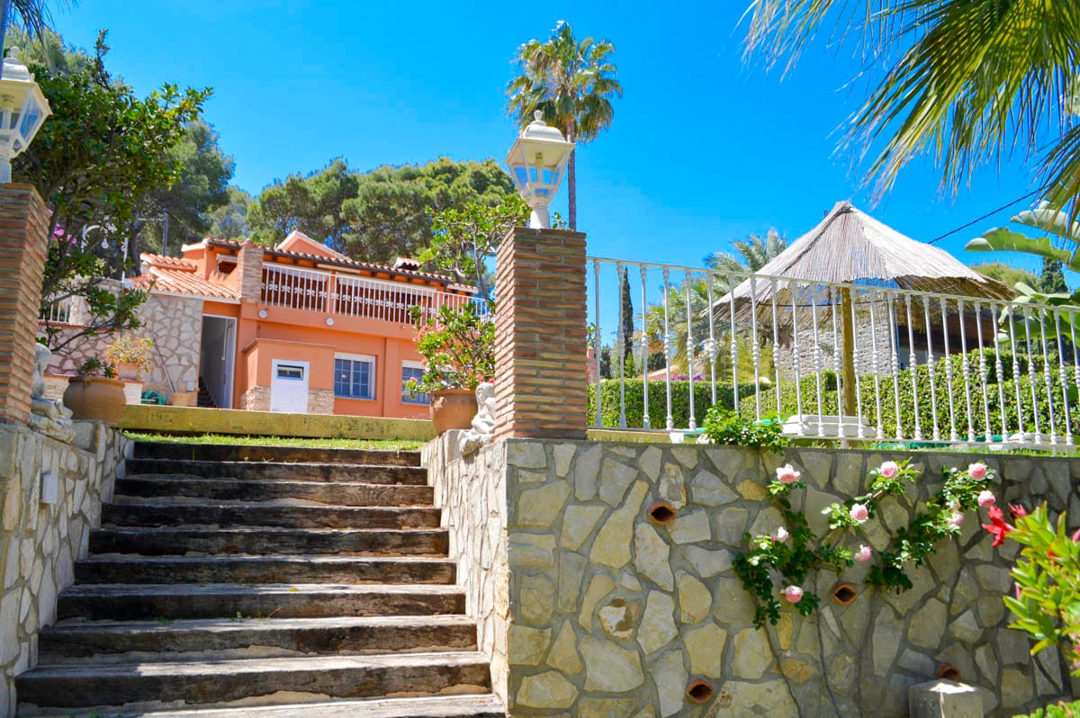 Villa situada en Las Rotas de Dènia con increíbles vistas al mar.