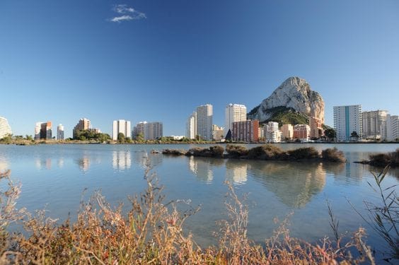 Espectacular ático en primera linea en Calpe - Costa Blanca