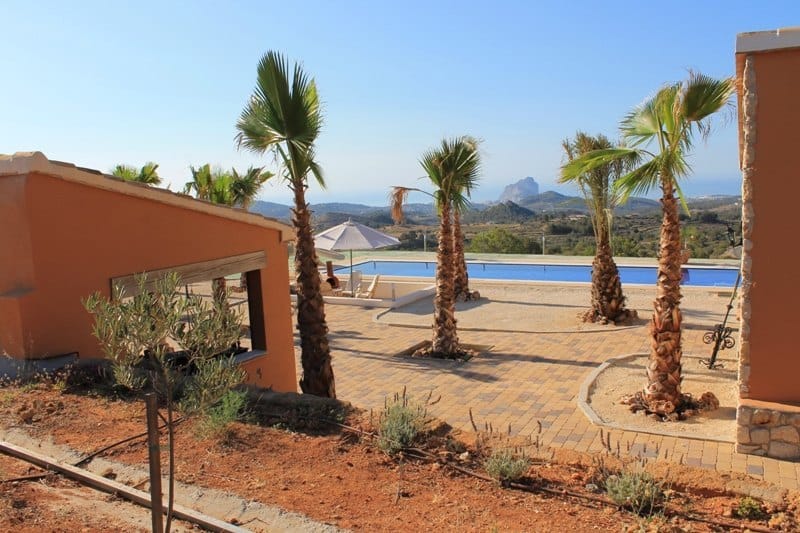 Finca nueva con vistas al mar en Benissa en venta