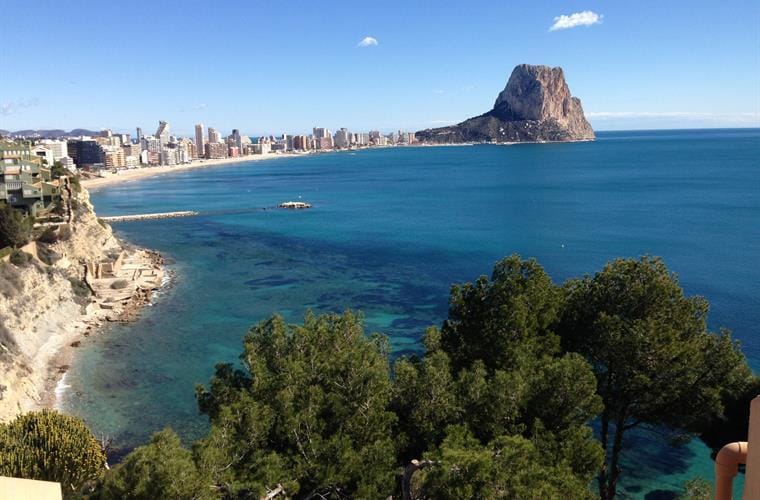 Espectacular ático en primera linea en Calpe - Costa Blanca