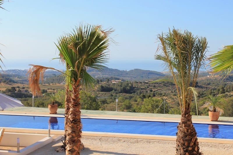 Finca nueva con vistas al mar en Benissa en venta