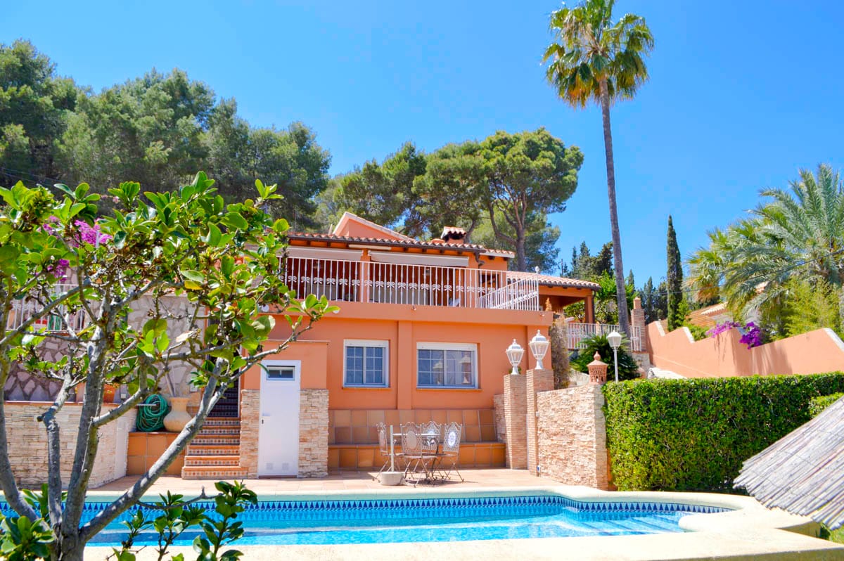 Villa situada en Las Rotas de Dènia con increíbles vistas al mar.