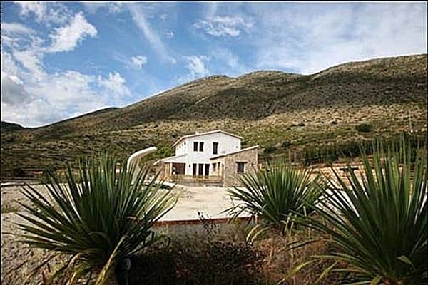 Finca nueva con vistas al mar en Benissa en venta