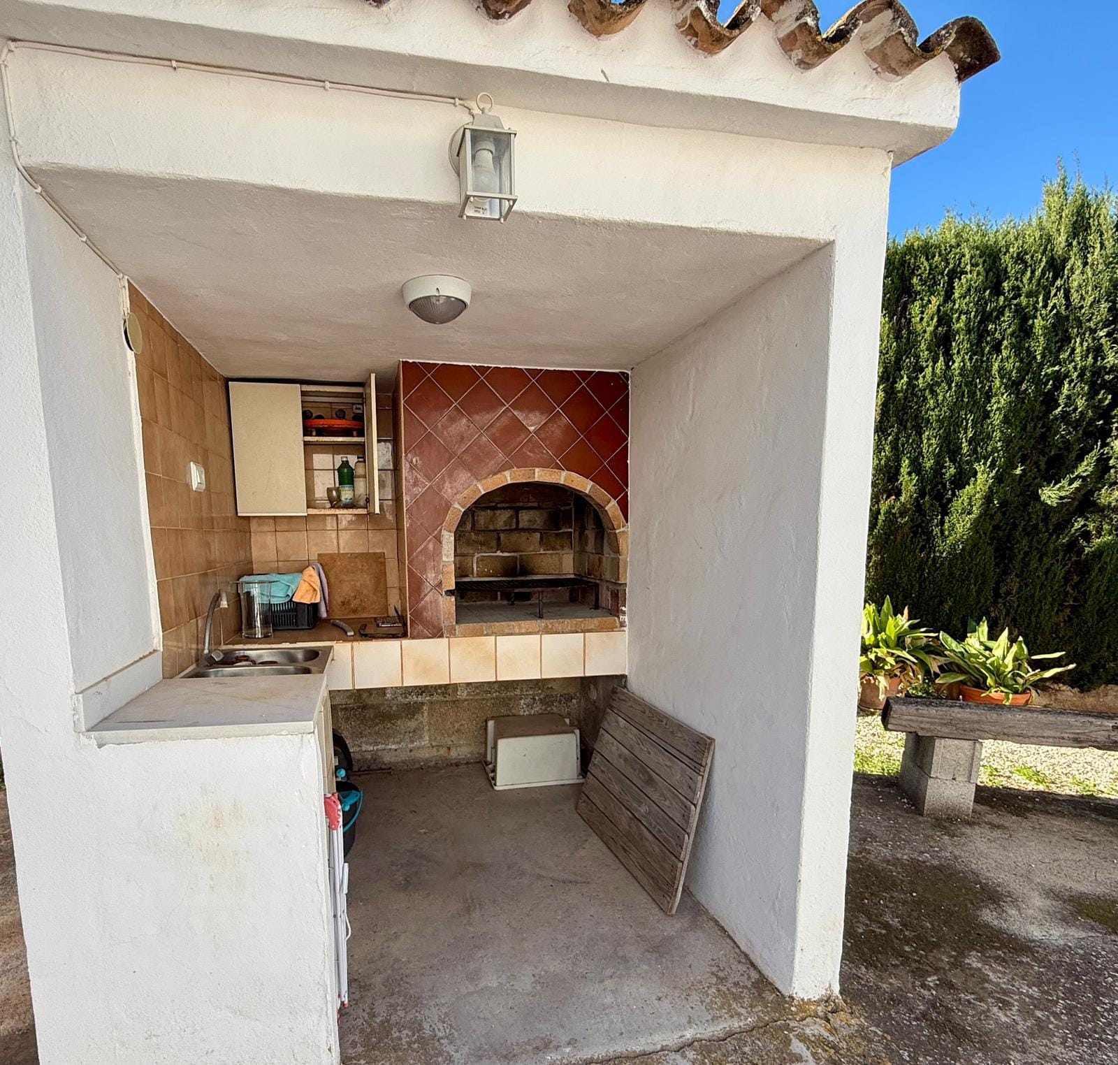 Exclusiva finca con gran potencial en Denia, 4415m parcela con 2 casas y varias construcciones