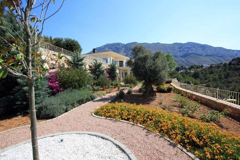 Villa en Denia a la venta , con vistas al mar