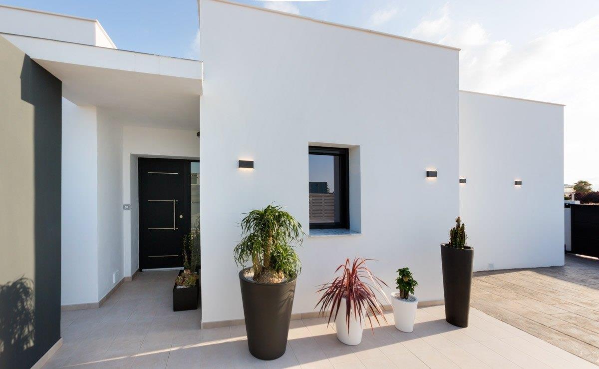 Casa nueva moderna lista para ocupar
