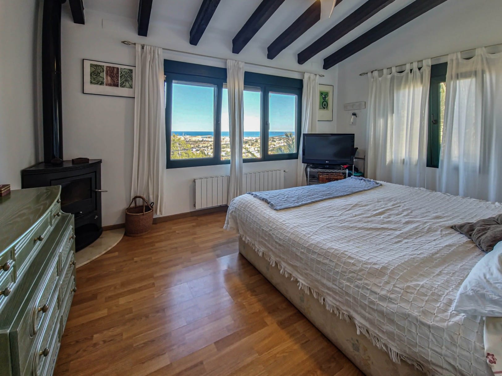 Chalet en Denia con sol todo el año y vistas panorámicas al mar