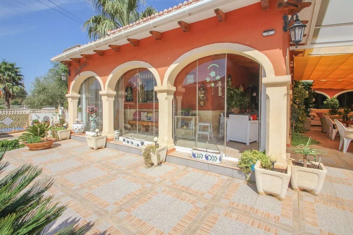 Magnifico chalet pareado en Denia
