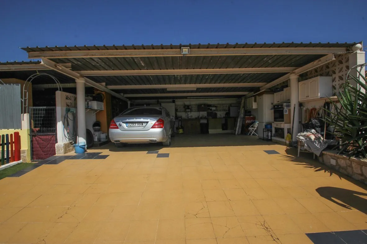 Magnifico chalet pareado en Denia