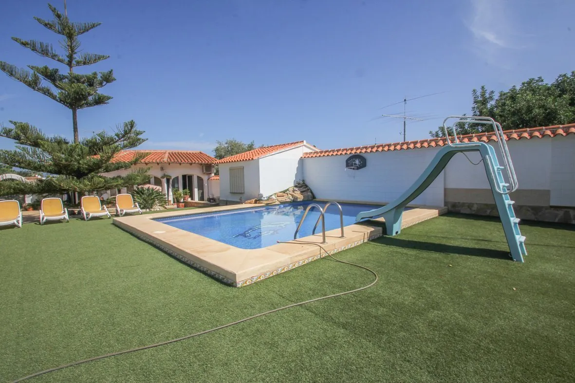 Magnifico chalet pareado en Denia